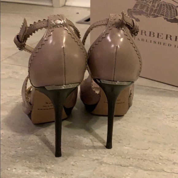 Burberry heels - Worn once - Picture 2 of 5
